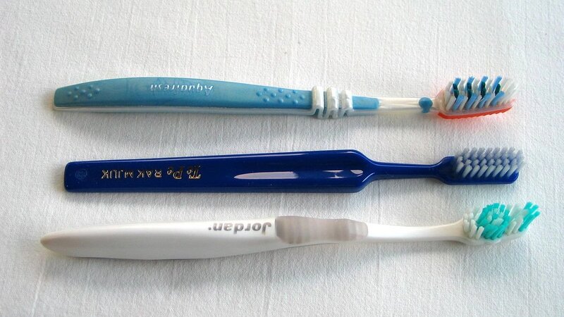 Фото использовано с сайта https://en.wikipedia.org/wiki/Toothbrush