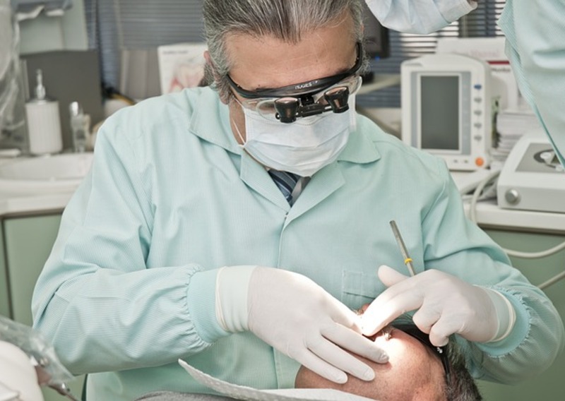 Dentist 2530990 640